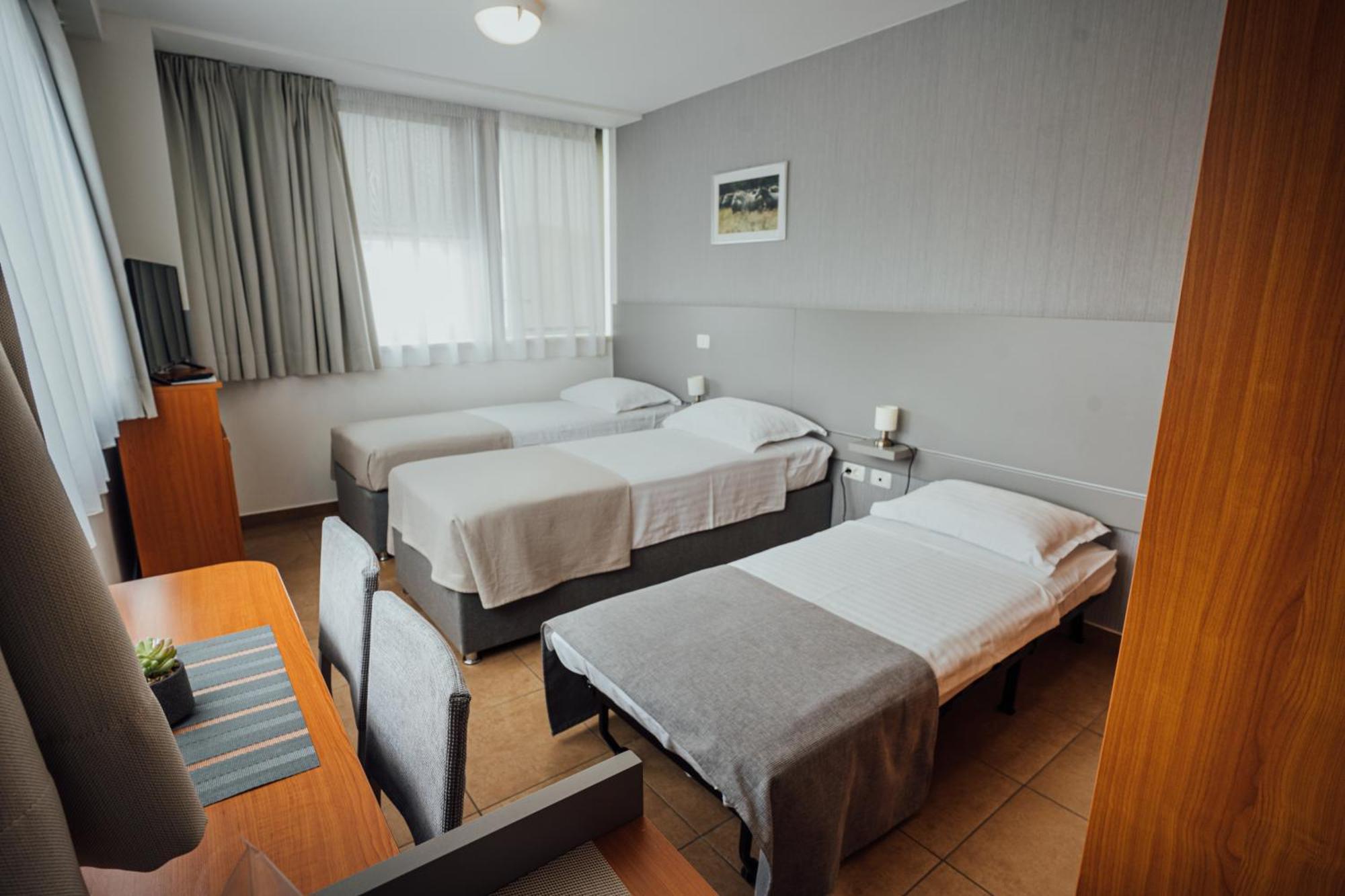 Sobe Rooms Nataly Sezana Bagian luar foto