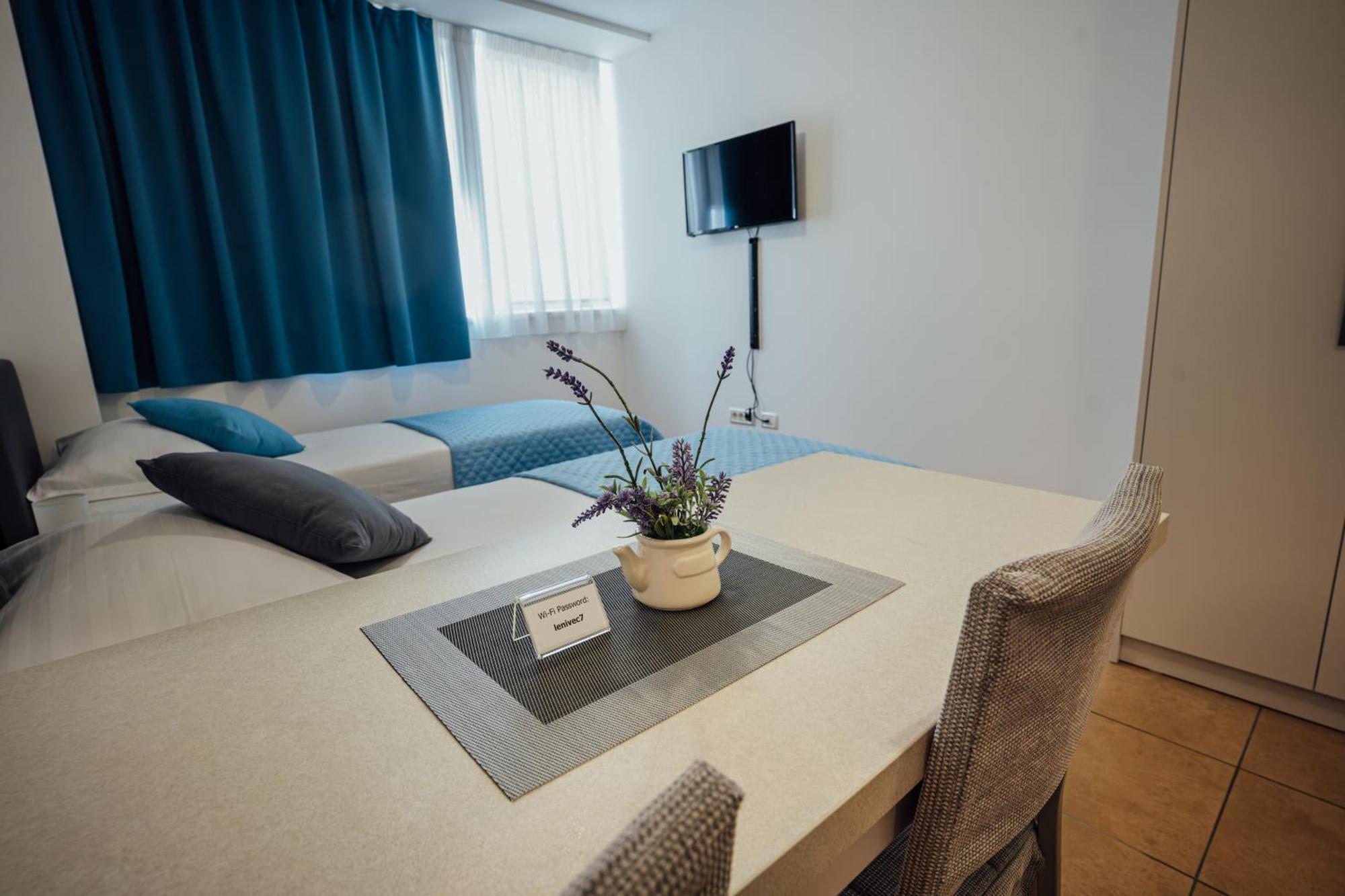 Sobe Rooms Nataly Sezana Bagian luar foto